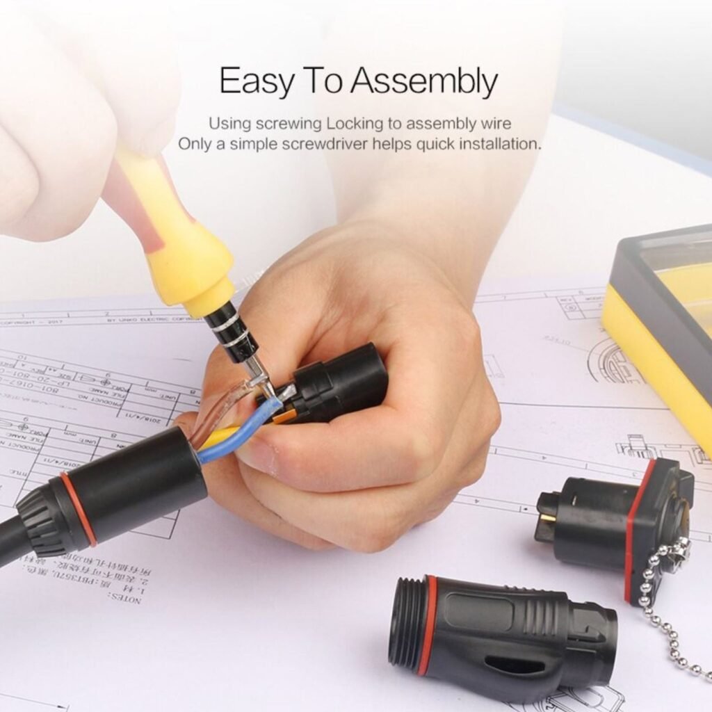BD-24-C03PE-22-001, 3-Pin Plastic Male Cable Mount Waterproof Connector