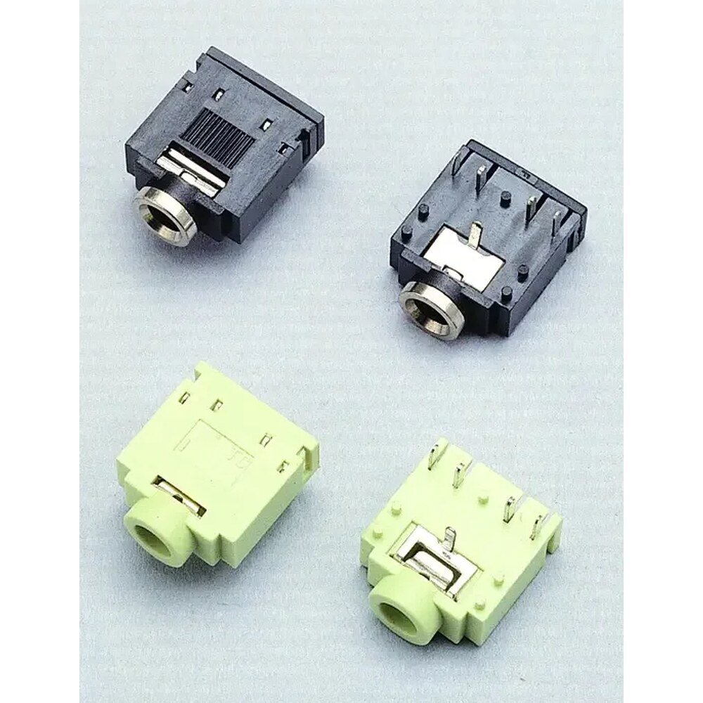 MR-C9600 Series - φ3.5mm Earphone Jack